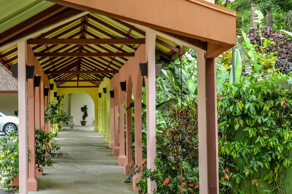 El Tucano Resort & Thermal Spa Quesada  Exterior photo