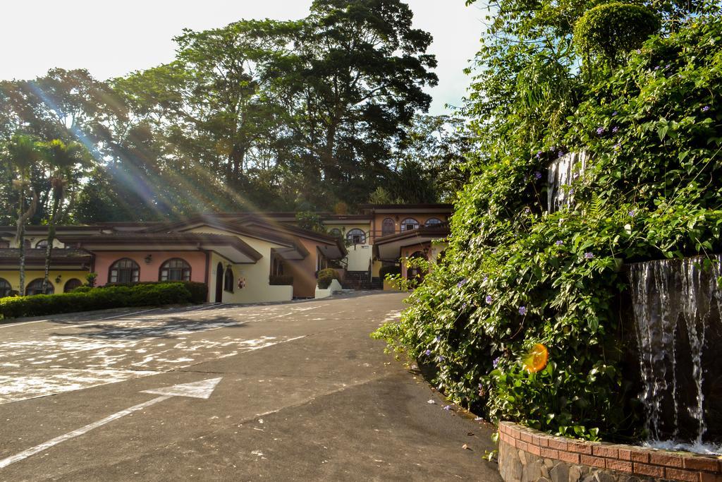 El Tucano Resort & Thermal Spa Quesada  Exterior photo
