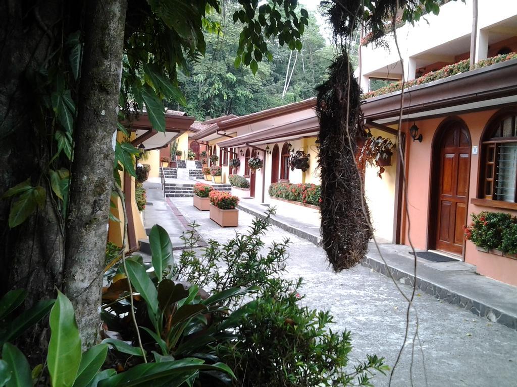 El Tucano Resort & Thermal Spa Quesada  Exterior photo